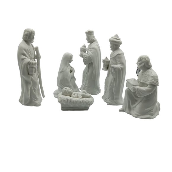 Vintage Nativity of Holy Family and Wise men Set, 6 Pieces in White Bisque - Picture 2 of 7